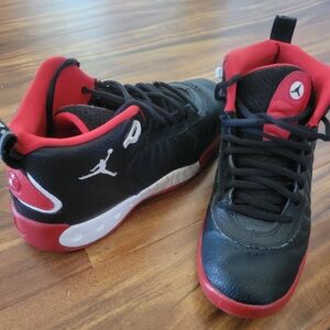 Jordan Jumpman Pro, black and red.  Youth Sz. 6.5